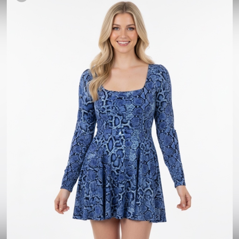 Mumu Mellow small blue snakeskin print dress
